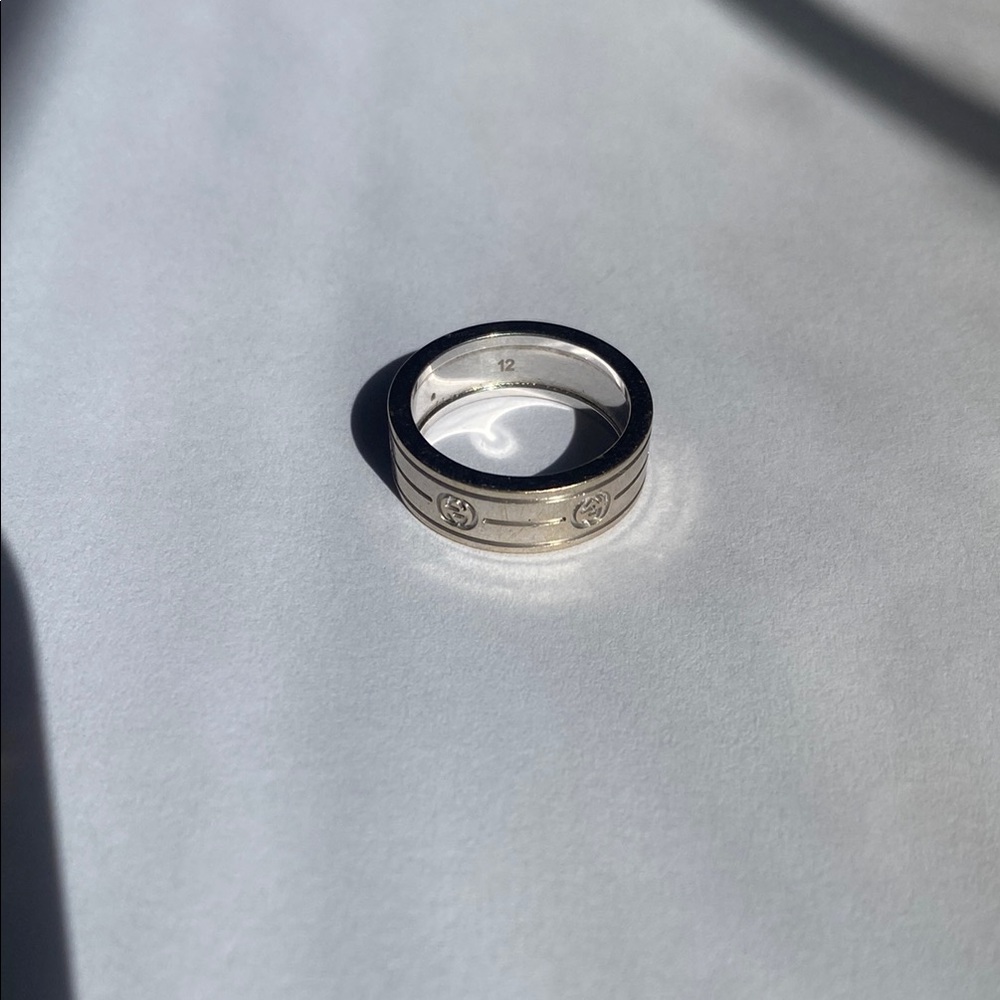 Gucci monogram band ring 18k white gold size 6 - Picture 5 of 8